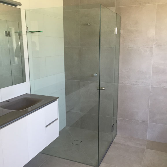 Read more about the article How to Find the Right Shower Screen for Your Bathroom