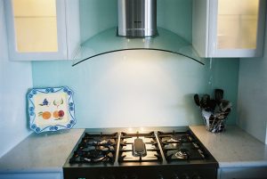 Glass splashback in a kitchen
