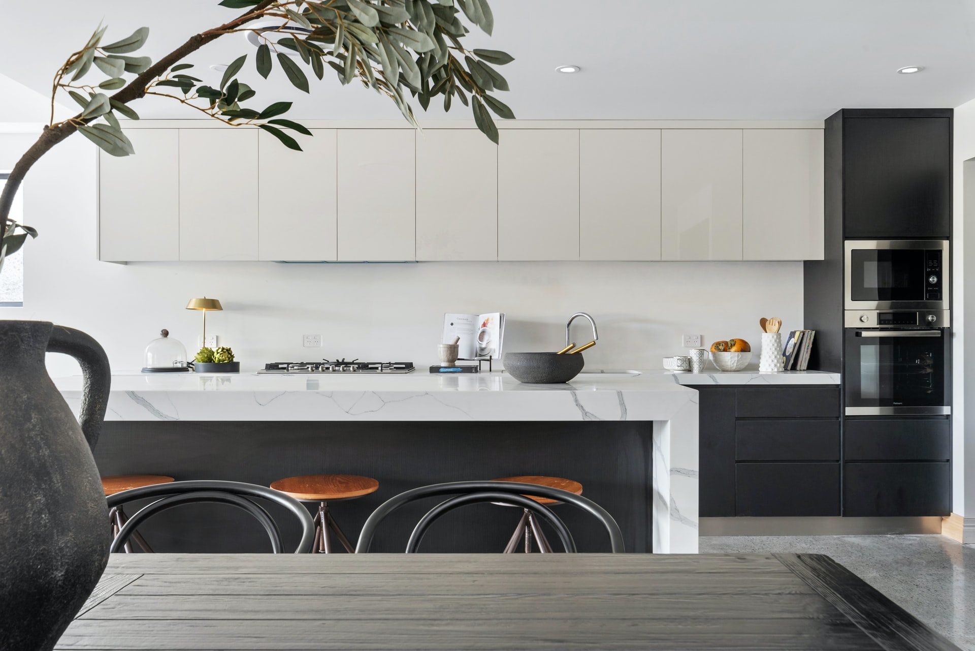 Read more about the article Why You Should Use Splashbacks in Your Kitchen